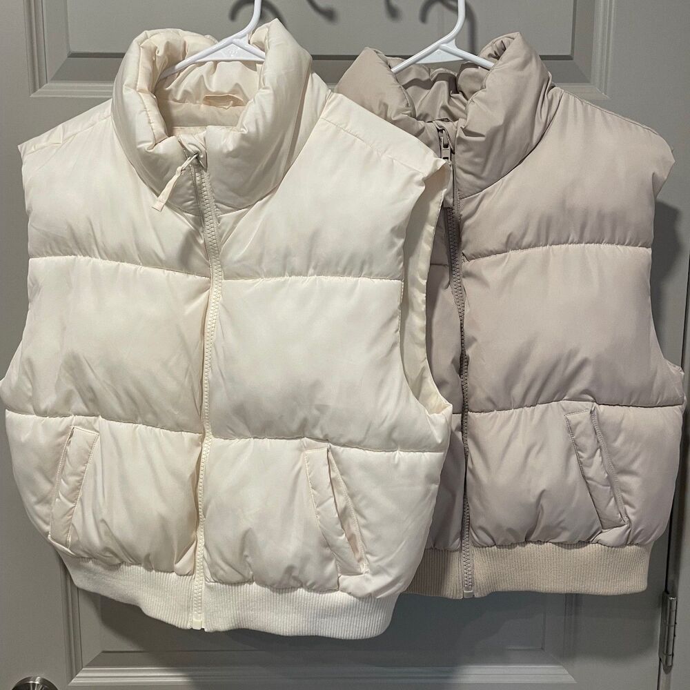 Bundle of 2 Aeropostale Cropped Puffer Vests, size large
